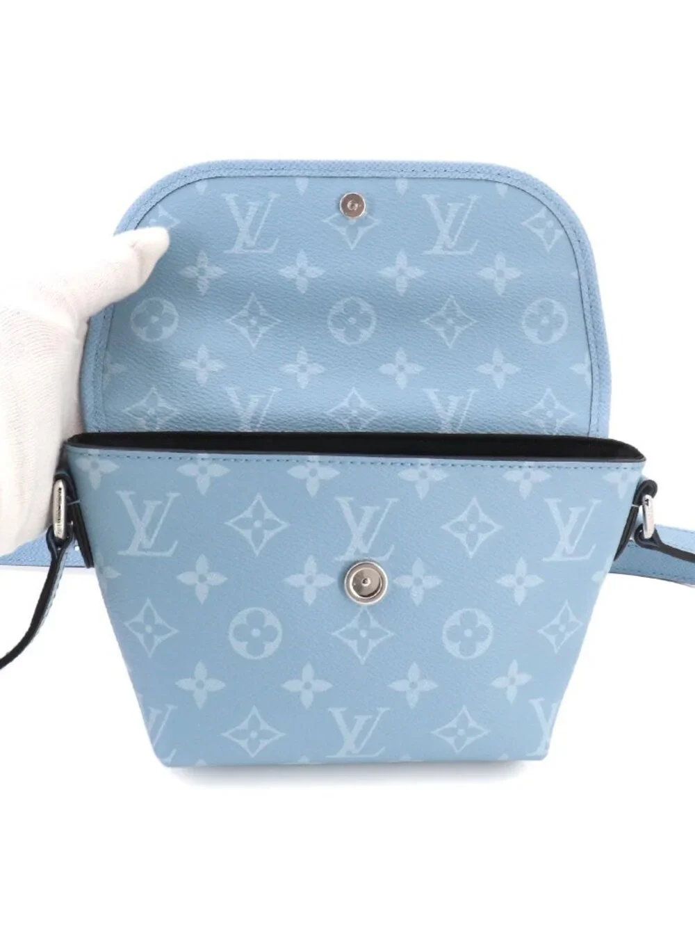 Louis Vuitton Taigarama Pulse Wearable Wallet Shoulder